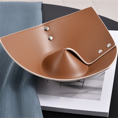 Luksuslik autoteeninduse kandik